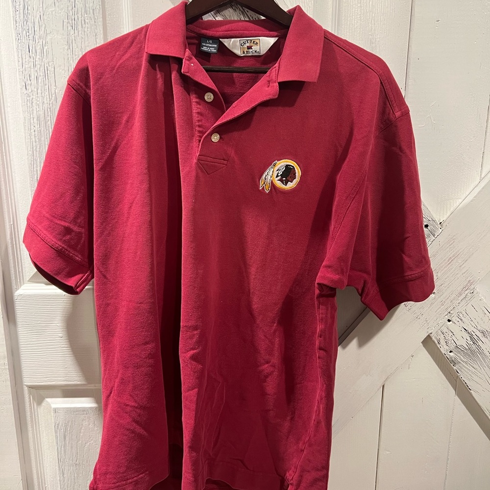 Cutter& buck Washington red skins polo size X-LARGE never worn.